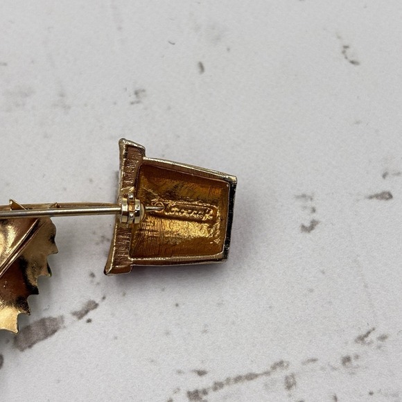 Vintage Corocraft Signed Flower Pin Brooch Enamel Layered Petals Garden Retro - Picture 5 of 6